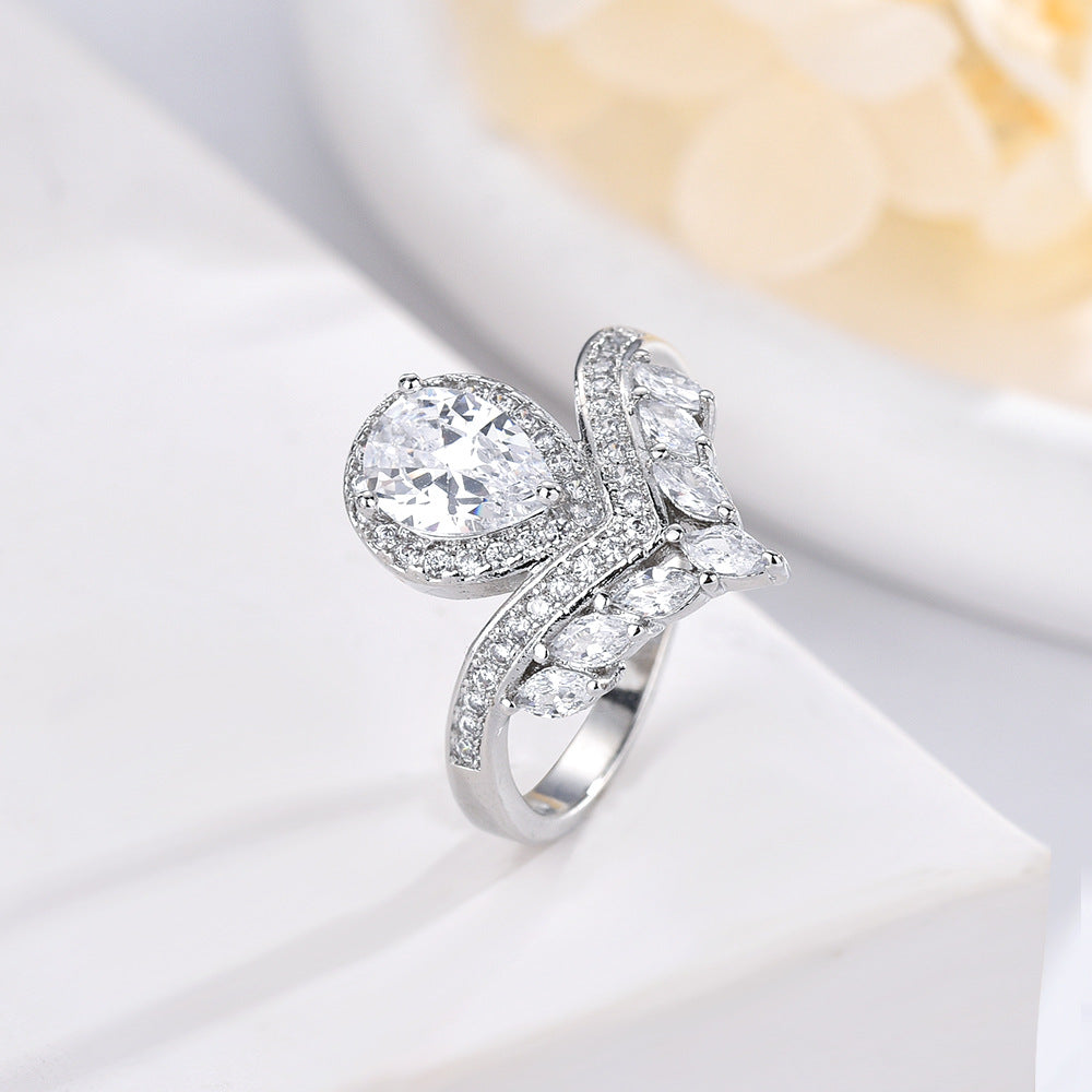 Crown Water Drop Pear shaped Zircon Ring