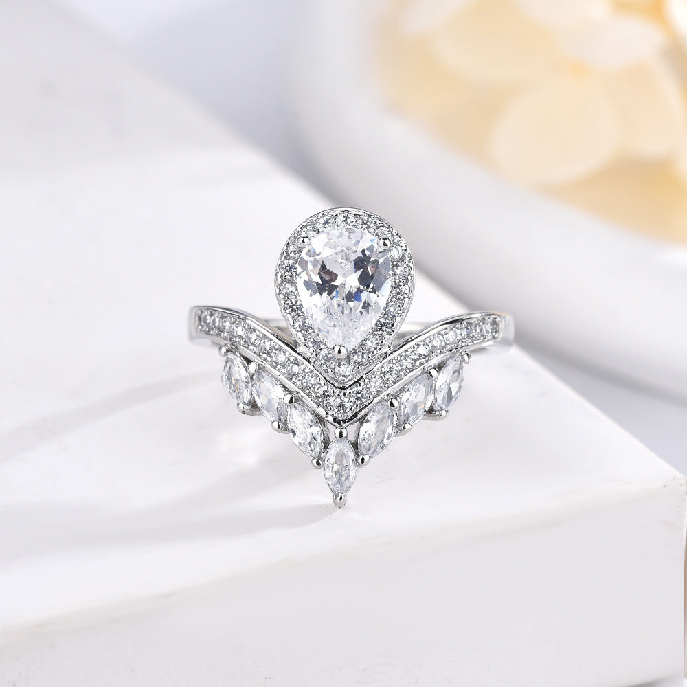 Crown Water Drop Pear shaped Zircon Ring