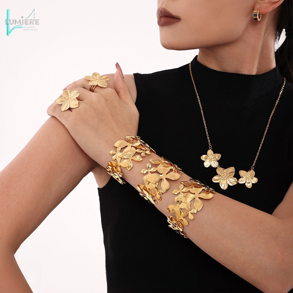 Flower Wide Open Bracelet