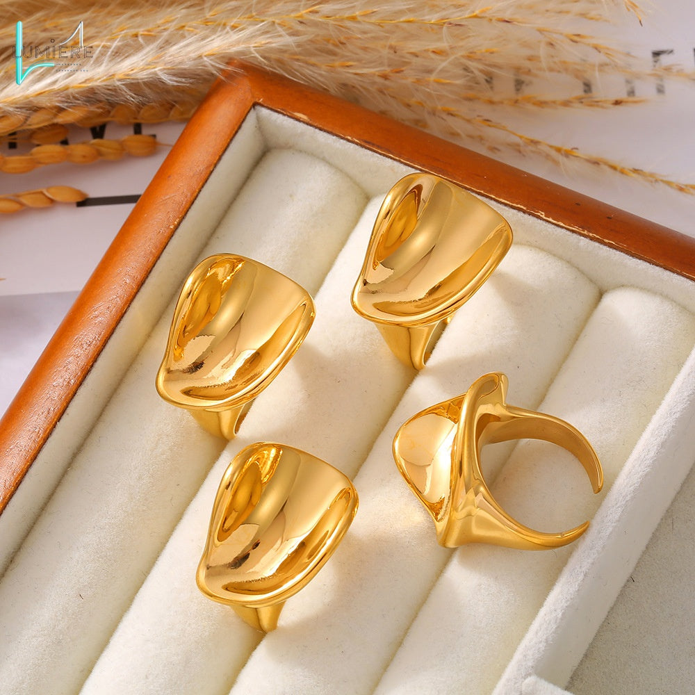Stainless steel plated 18k gold curved three-dimensional ring