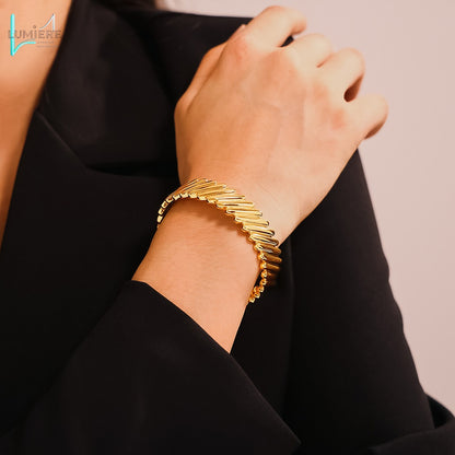Irregular bracelet with beautiful texture splicing, titanium steel plated with 18K gold