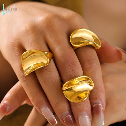 Stainless steel plated 18k gold curved three-dimensional ring