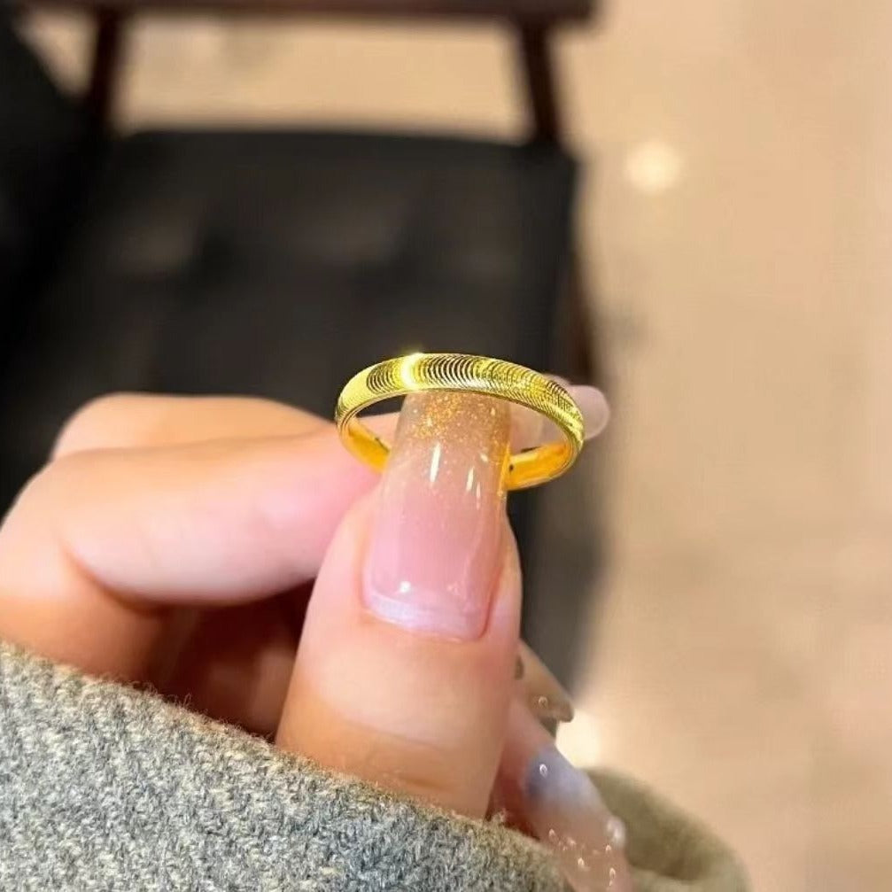 Cat's Eye Ripple Closure Ring