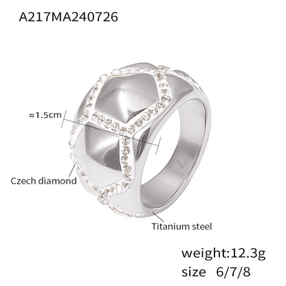 Titanium plated 18k gold pentagonal splicing diamond inlaid ring