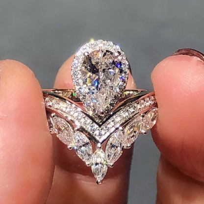 Crown Water Drop Pear shaped Zircon Ring